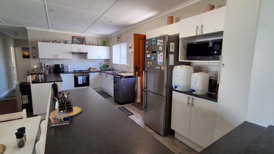 3 Bedroom Property for Sale in Stilbaai Wes Western Cape